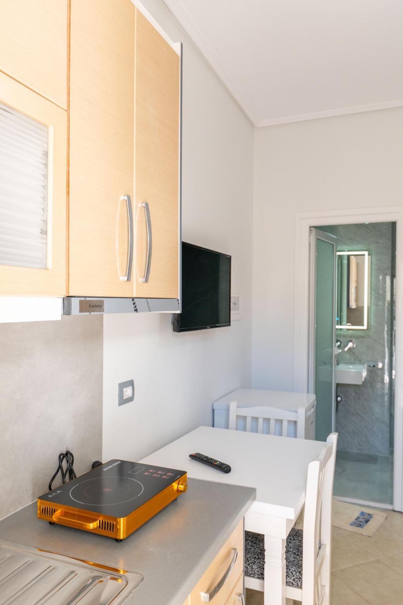 Vila Celi Sarandë エクステリア 写真