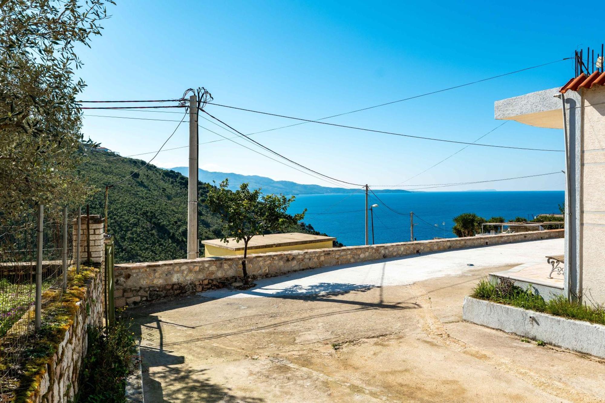 Vila Celi Sarandë エクステリア 写真