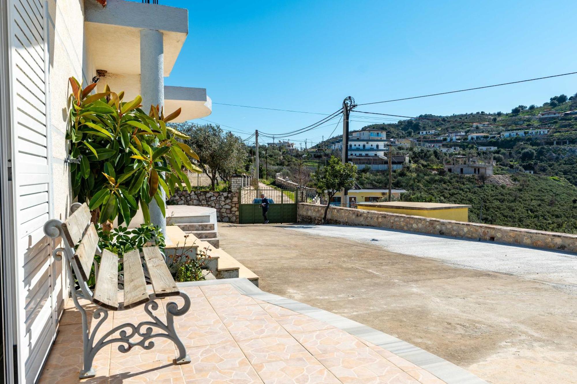 Vila Celi Sarandë エクステリア 写真