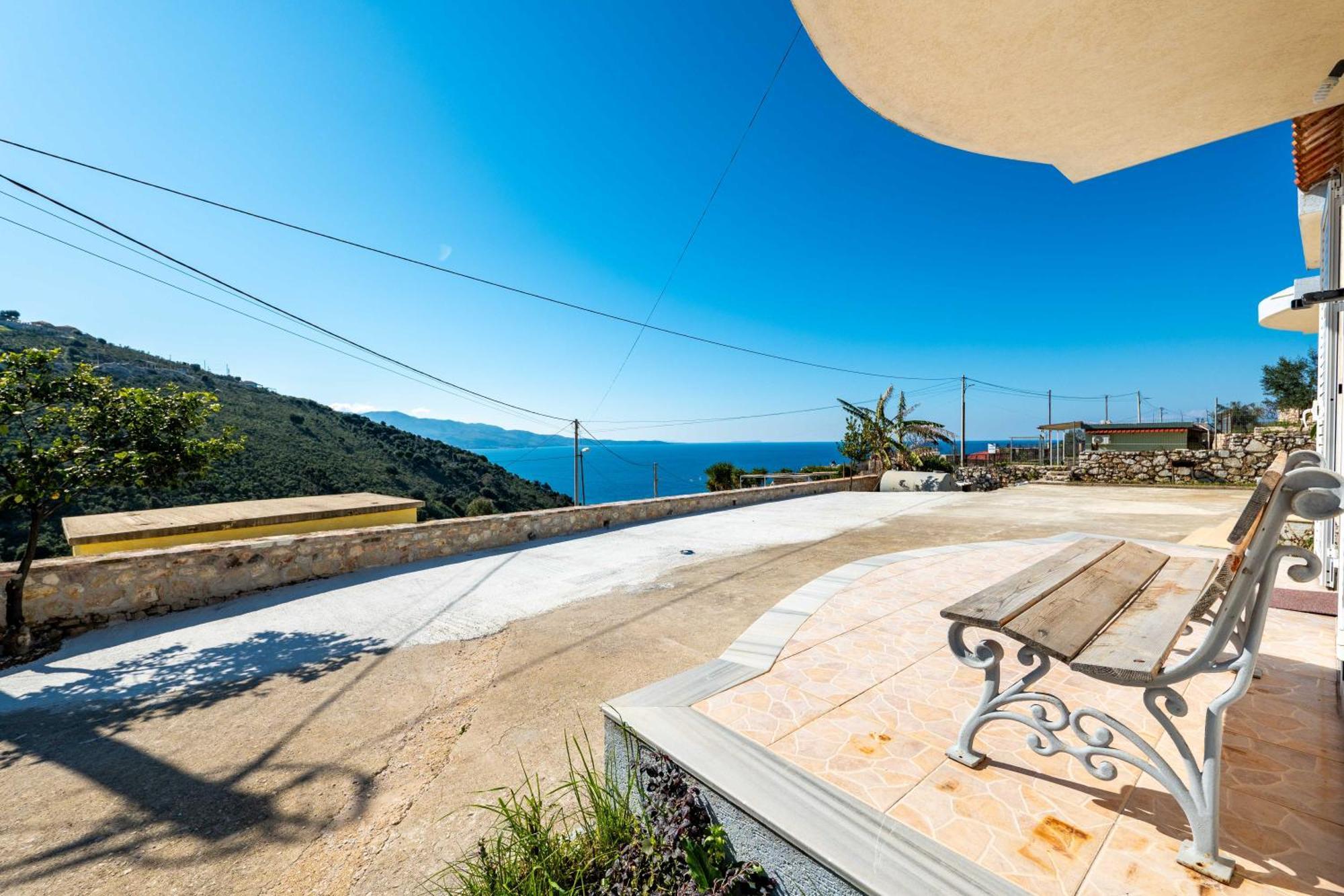 Vila Celi Sarandë エクステリア 写真