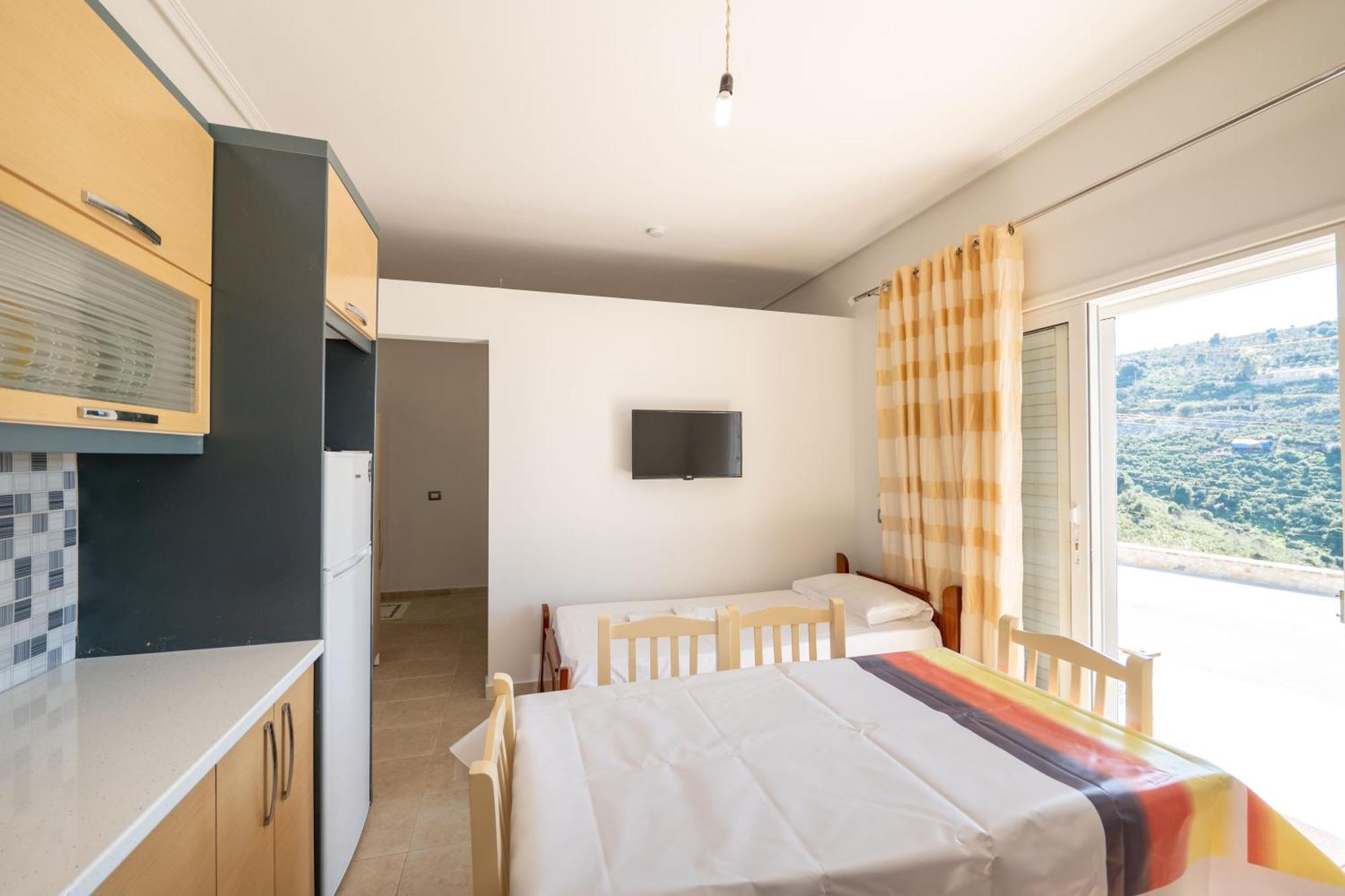 Vila Celi Sarandë エクステリア 写真