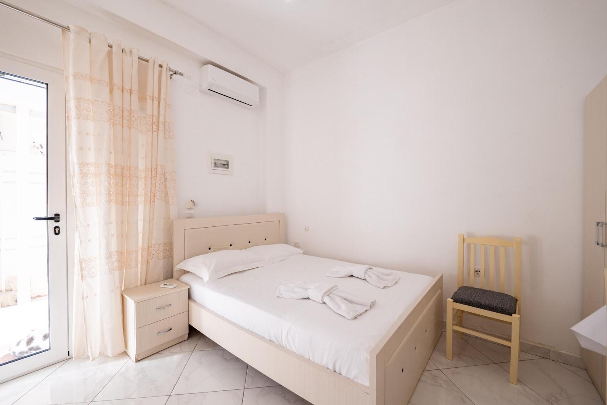 Vila Celi Sarandë エクステリア 写真